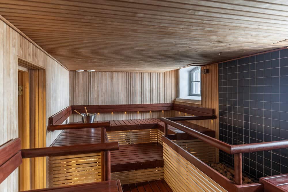 vaasan-yliopiston-konttorin-sauna-s007-6lrzq